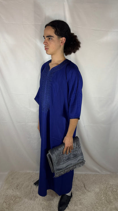 Elegante Gandoura Premium Gewand in Blau mit Satin-Perlenoptik aus dem Maghreb